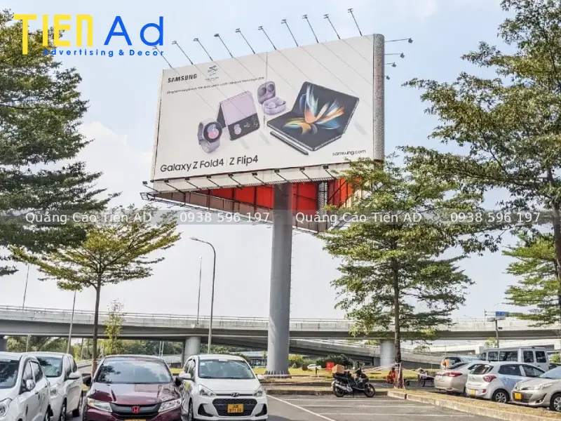 Tiêu chí lựa chọn đơn vị thi công thay bạt biển quảng cáo lật 3 mặt Trivision Billboard uy tín