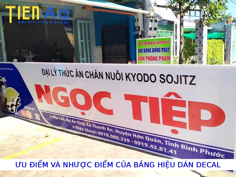 Ưu điểm và nhược điểm của bảng hiệu dán decal