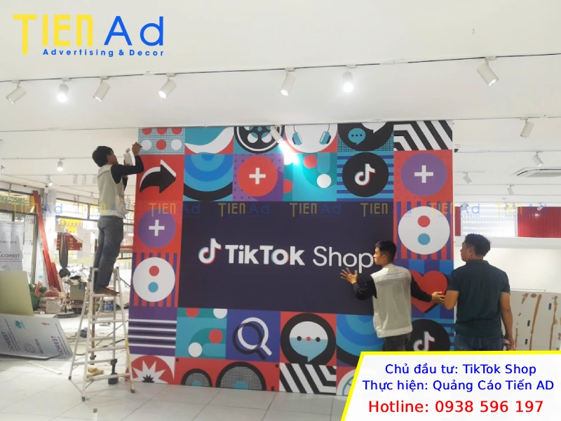vách backdrop quảng cáo TikTok Shop
